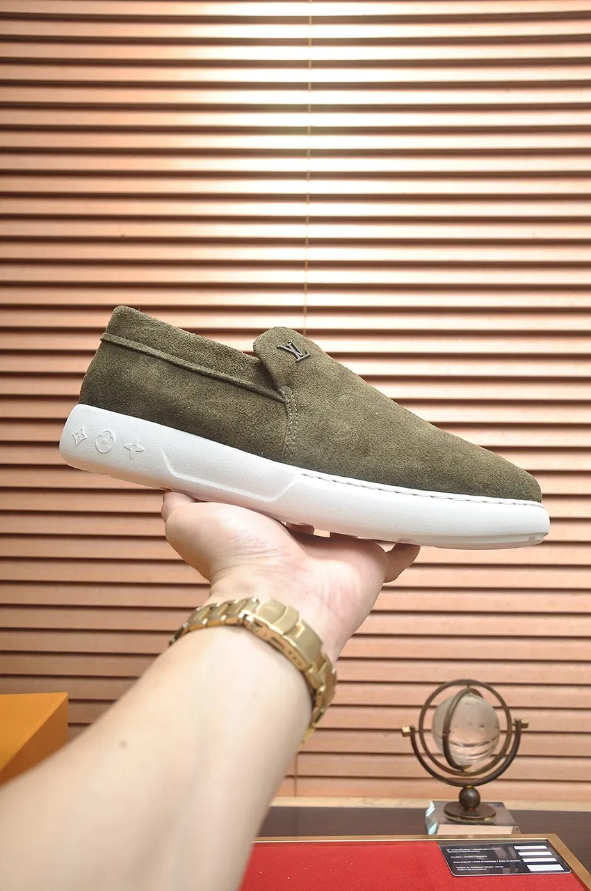 Men's men's shoes 💰700💶[LOUIS VUITTON] new original order 🍀LV Louis Vuitton * - top version of LV classic trendy shoes! Made of imported original LV fabric with rubber surface, breathable cowhide lining, and original wear-resistant rubber foam outsole! High quality products! The yardage is 38-44.